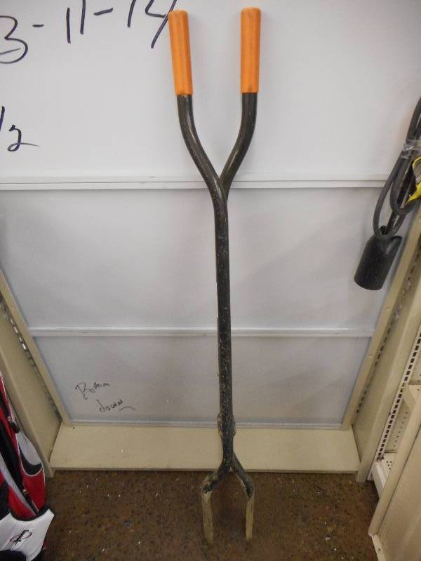 POST HOLE DIGGER