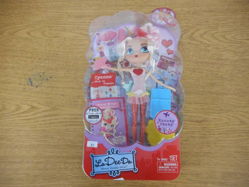 LA DEE DA ROWDY SHOUTY CHIC TOY DOLL