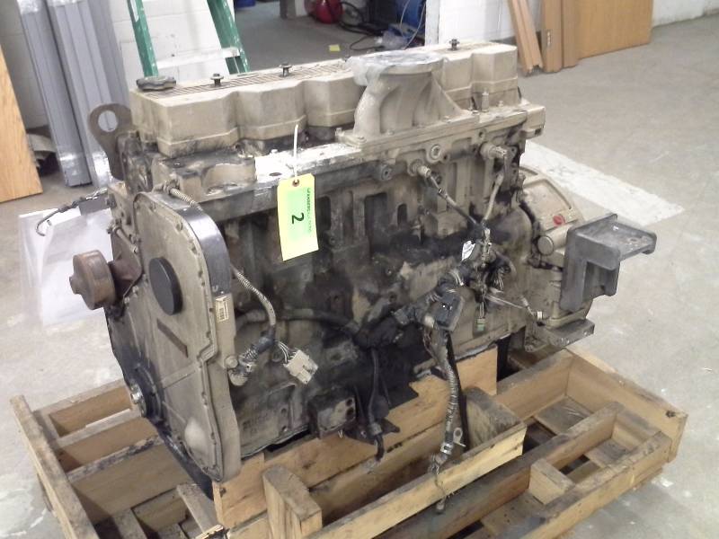 lot 2 image: ENGINE NEW FLYER CUMMINS ISL330 NEEDS RBLD
