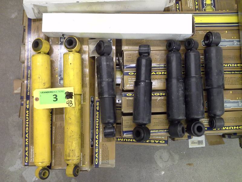 lot 3 image: ABSORBER SHOCK REAR GILLIG (CHANGEOVER) 900 45 080