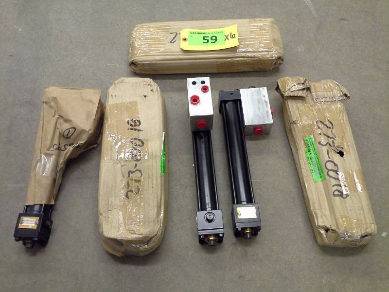 lot 59 image: CYLINDER WHEELCHAIR RAMP GILLIG C273-0018