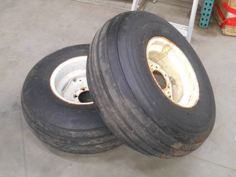 lot 8 image: (2) Implement Wheels & Tires Fires...