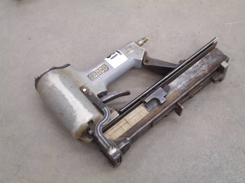 lot 18 image: Senco Wide-Crown Pneumatic Stapler ...