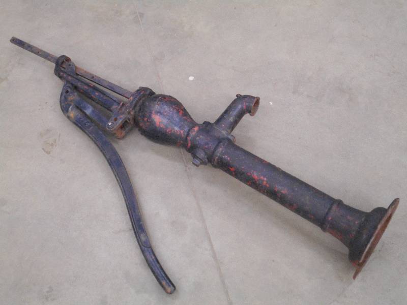 lot 55 image: Antique Cast Iron Well Pump...