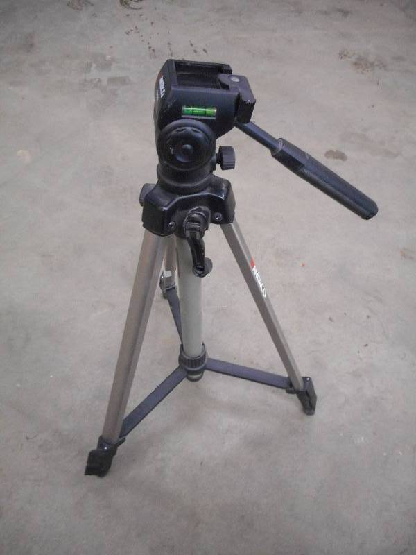 lot 63 image: Ambico Adjustable Tri-Pod Stand ...