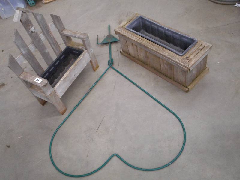 lot 70 image: Lot Of (2) Flower Planters & (1) Ha...
