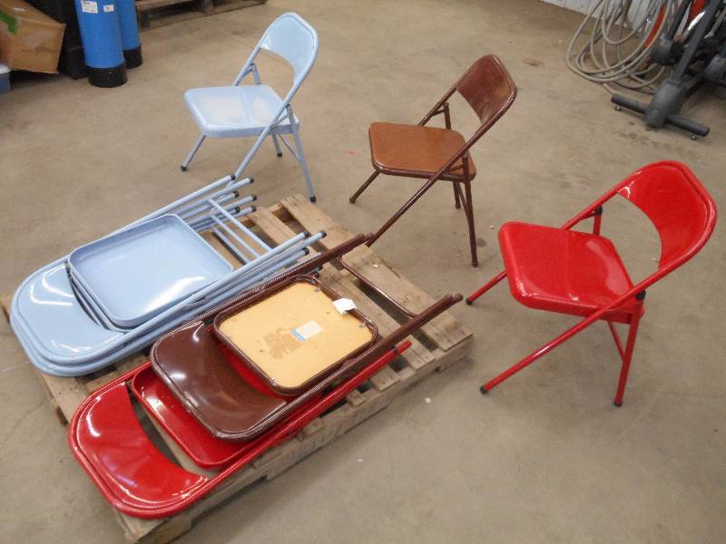 lot 72 image: Lot Of (8) Assorted Folding Steel C...