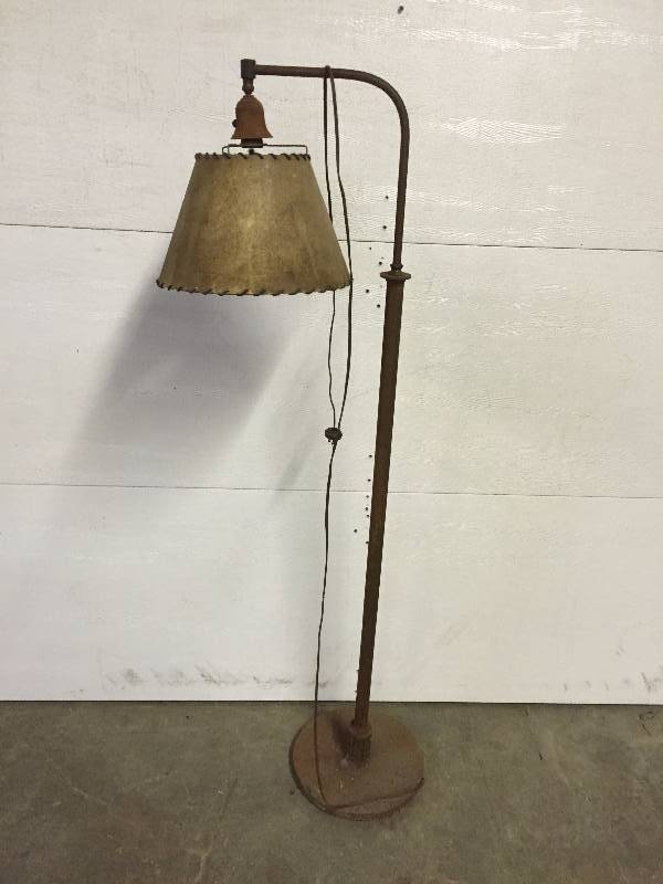 VINTAGE FLOOR LAMP