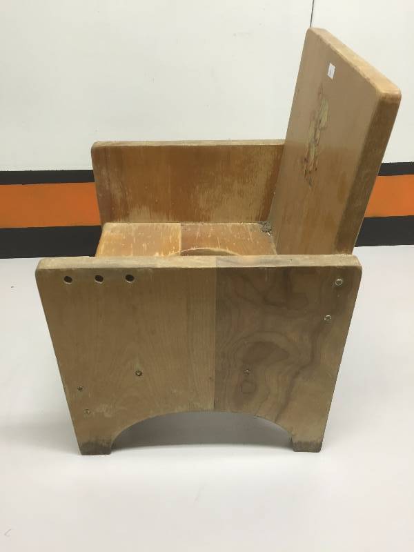 VINTAGE POTTY CHAIR