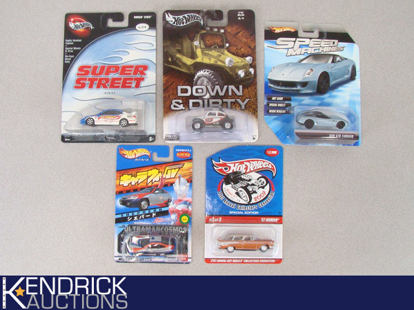 lot 14 image: 5 MINT on Card Higher End Specialty Cars