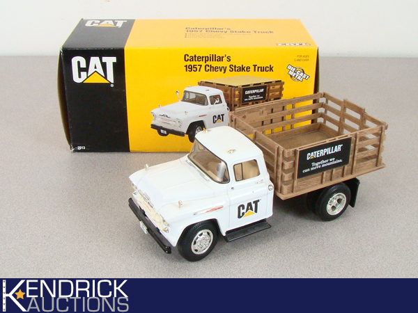 lot 22 image: NEW ERTL Die Cast 125 Scale Caterpillars 1957 Chevy Stake Truck