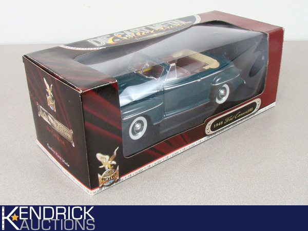lot 33 image: MIB Road Legends 118 Scale 1948 Ford Convertible Deluxe Edition