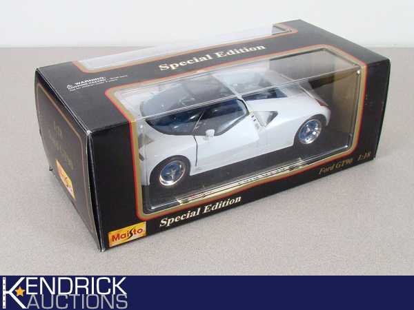 lot 34 image: MIB Maisto Special Edition 118 Scale Ford GT90