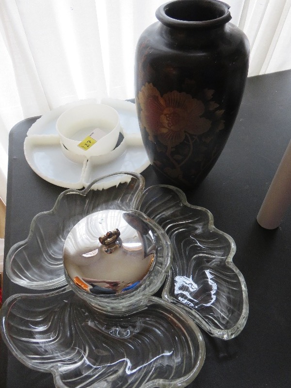 Vintage Vegetable trays, Vase