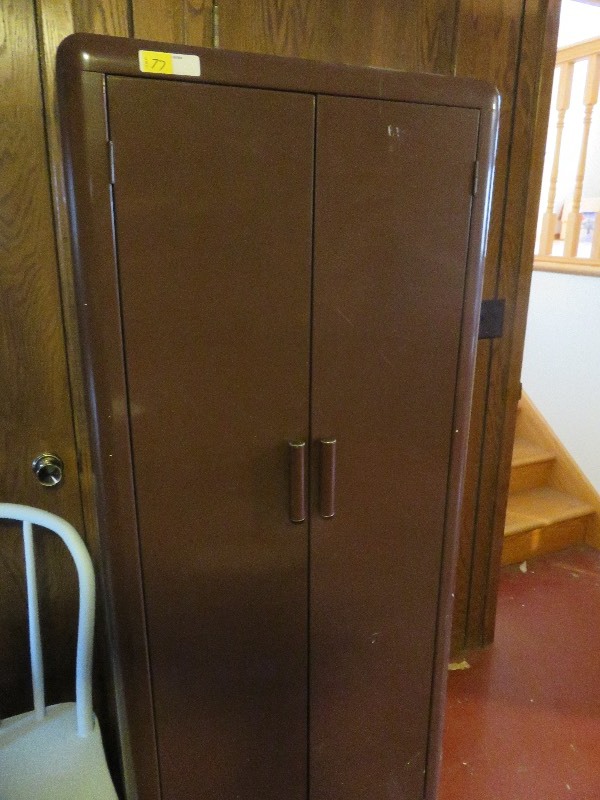 Metal locker