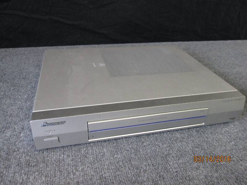 lot 3 image: Pioneer plasma display system media...