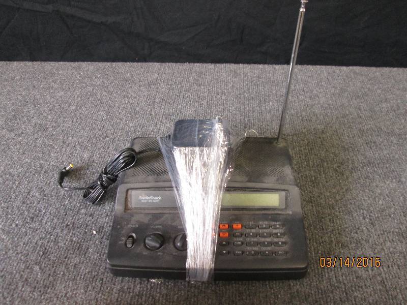 lot 10 image: Radio Shack weather alert, with pow...