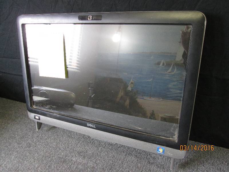 lot 26 image: Dell Inspiron One Windows 7, Powers...