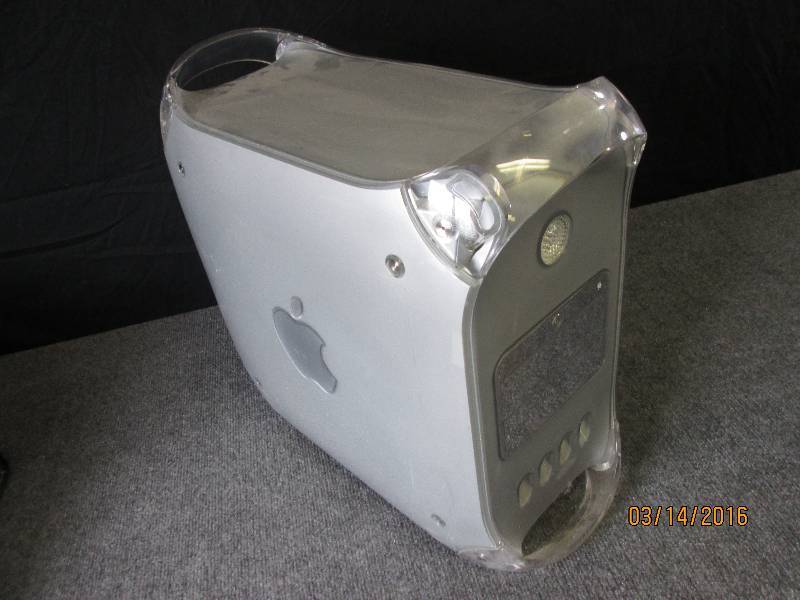 lot 27 image: Apple PowerMAC G4 model M8570 untes...