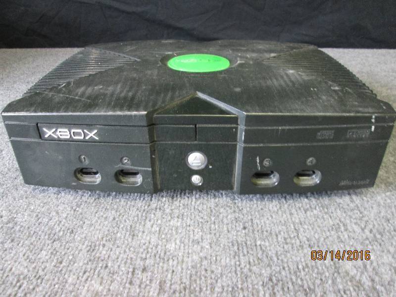 lot 42 image: Xbox, tested and works, no cords...