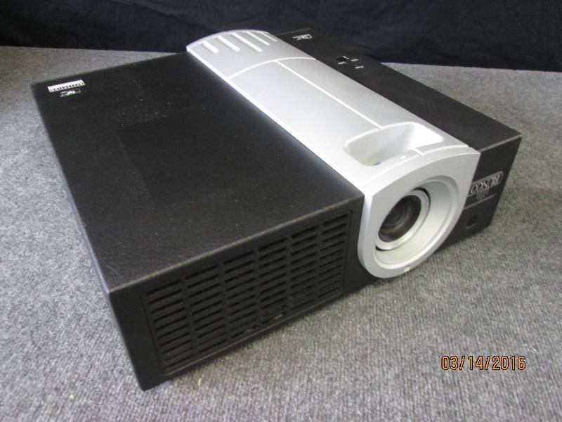 lot 46 image: Runco model CL-610 projector, dead ...