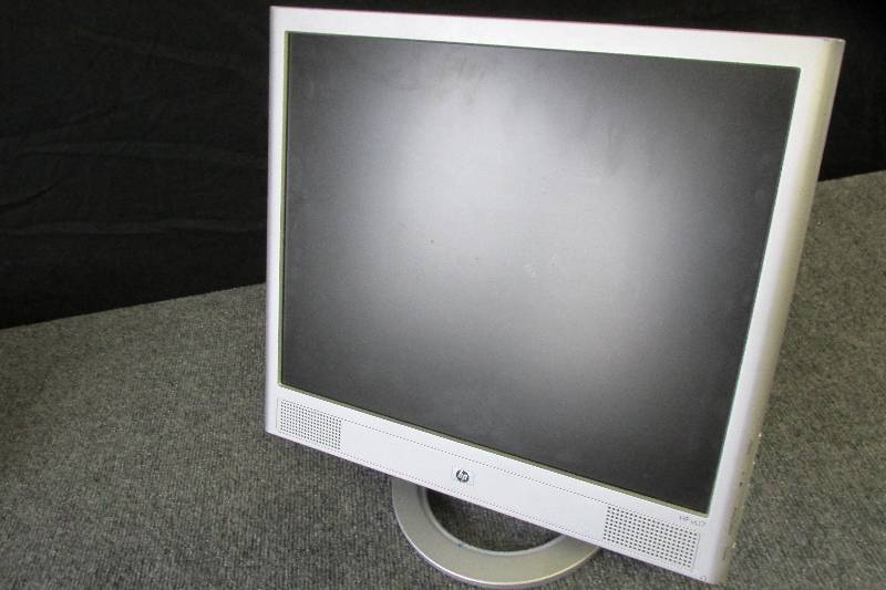 lot 61 image: HP vs17 flat screen monitor, 17 wo...