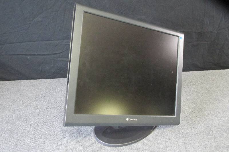 lot 80 image: Gateway model TFT1980PS 19 monito...