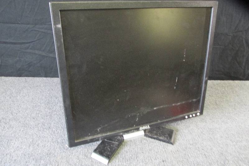 lot 87 image: Dell 19 flat screen monitor, works...