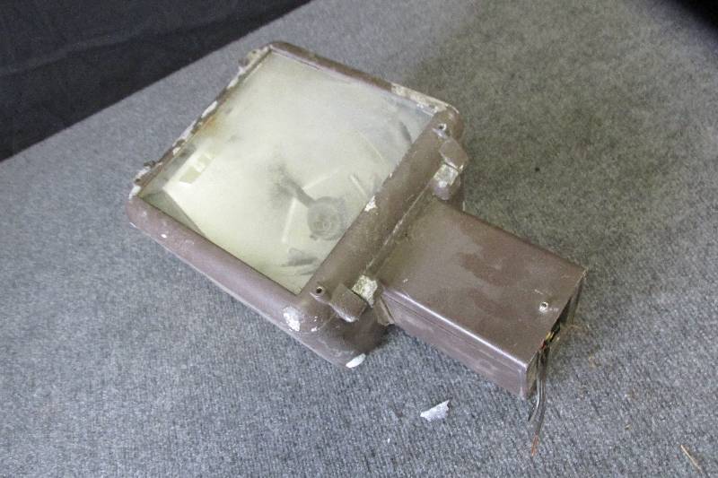 lot 91 image: Outdoor flood light, untested...