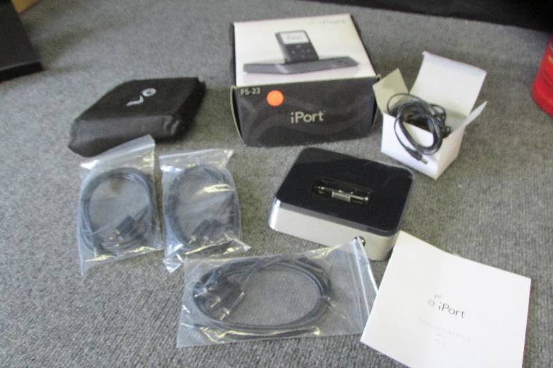 lot 96 image: iPort FS-22 docking station, appear...