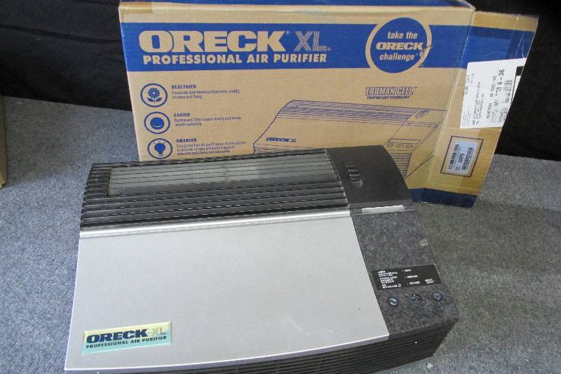 lot 98 image: Oreck XL professional air purifier,...