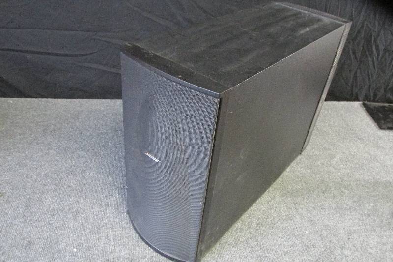 lot 104 image: Bose Model PS48 powered speaker sys...