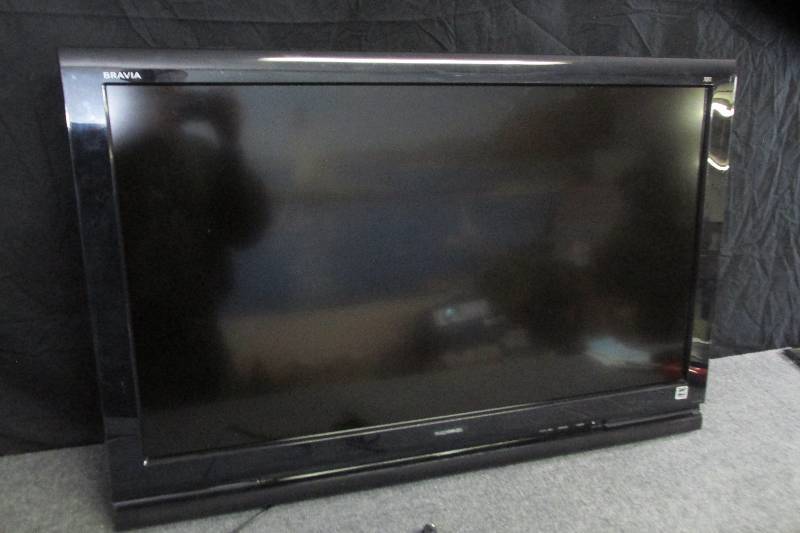 lot 119 image: Sony KDL-37XBR6 37 LCD digital TV,...