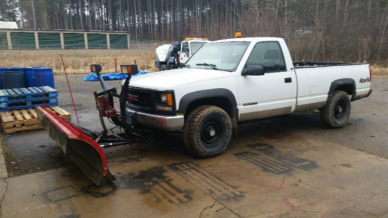 1998 GMC 2500 Reg Cab 4x4 with Western Uni Mount Plow