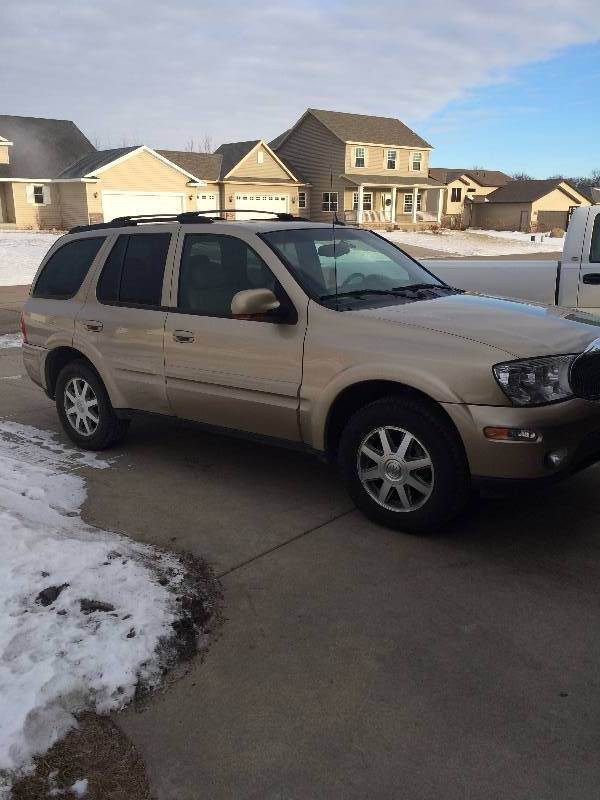 lot 1 image: 2005 Buick Rainier AWD