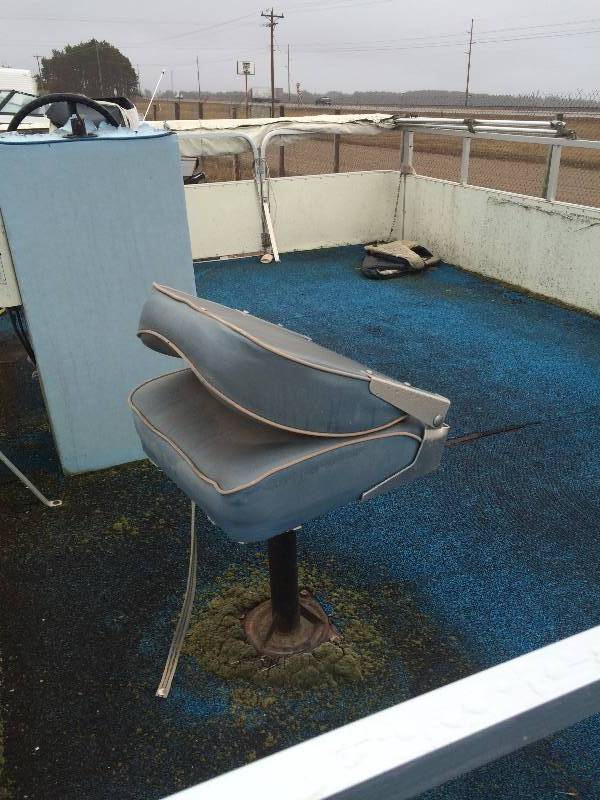 lot 3 image: 1987 Weeres Sport Pontoon