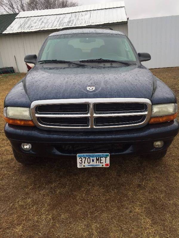 lot 5 image: 2002 Doge Durango 4x4