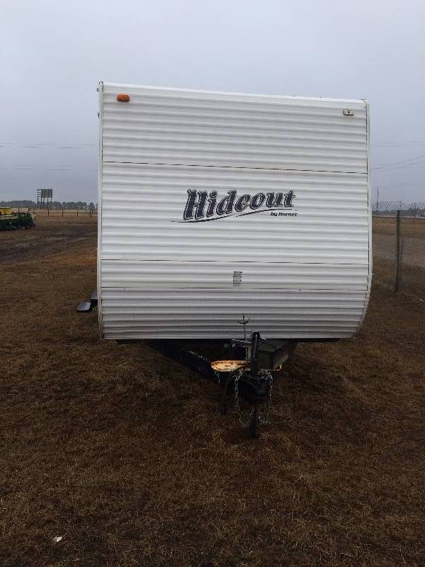 lot 6 image: 2008 Hideout Travel Trailer