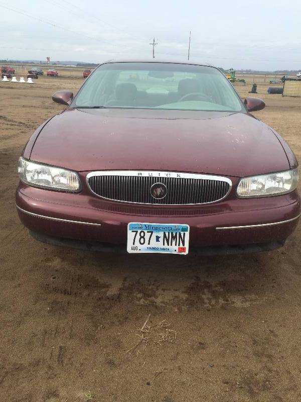 lot 9 image: 2000 Buick Century