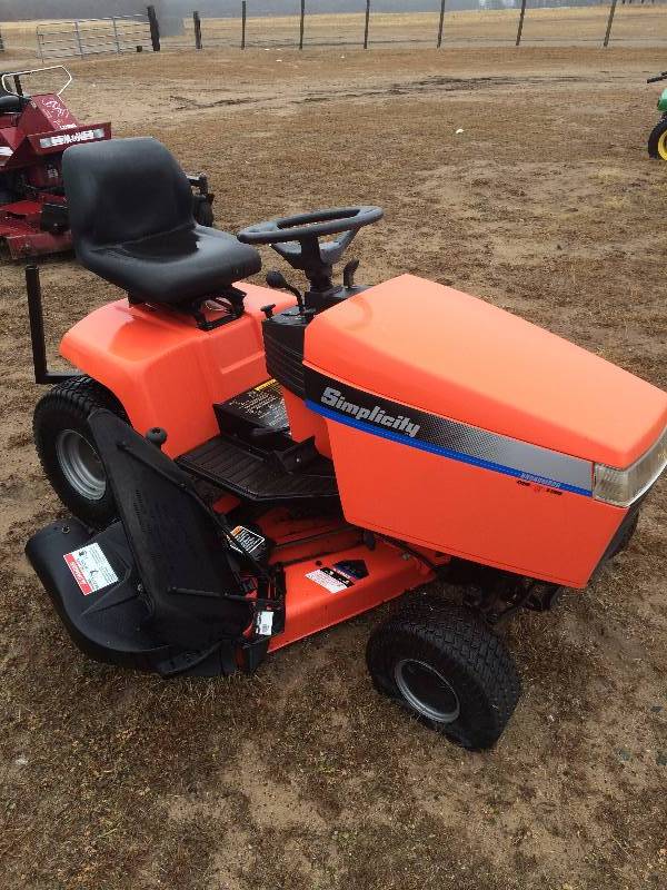 lot 12 image: Simplicity Lawn Mower