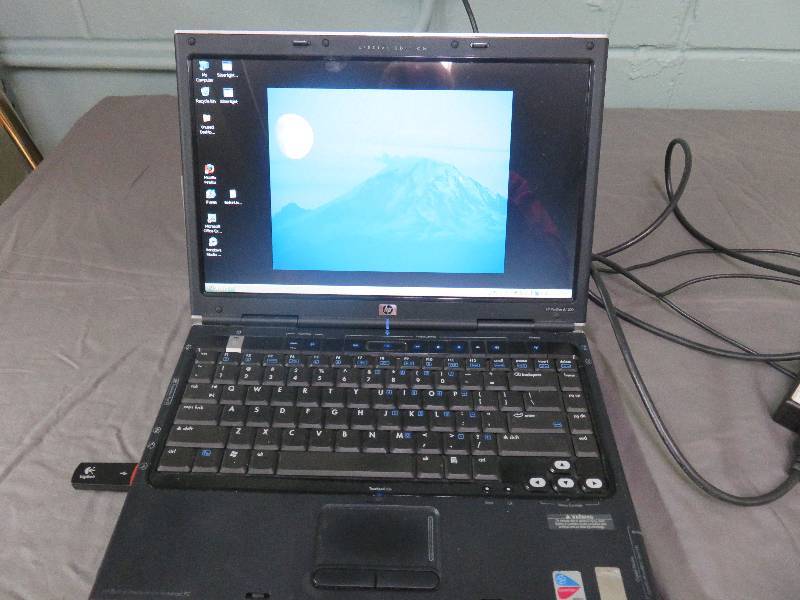 HP Laptop Computer-works