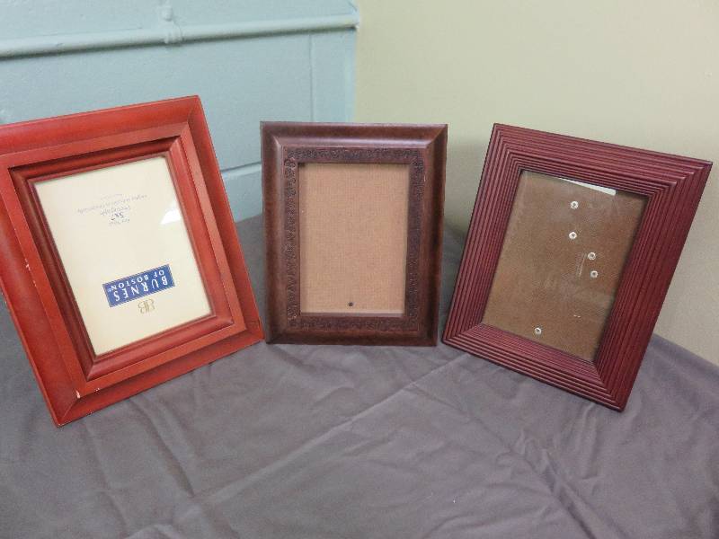 Lot of (3) picture frames
