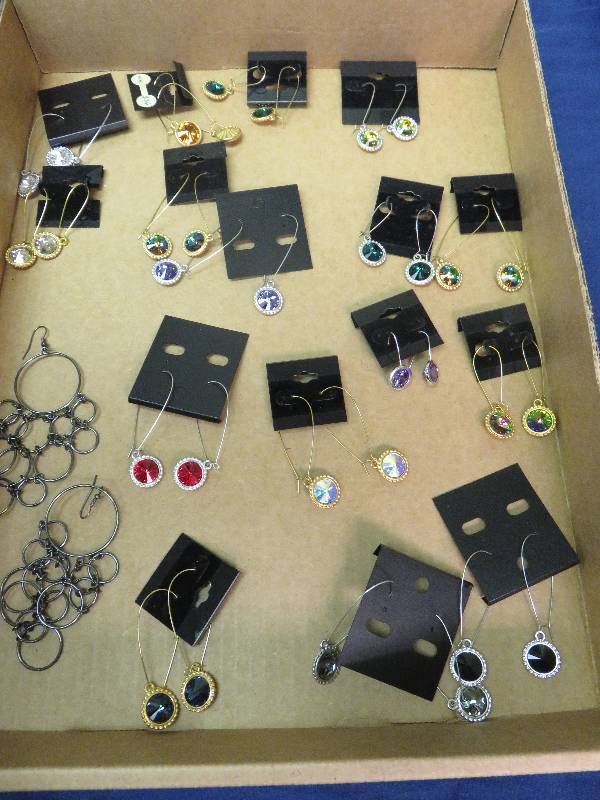 Large lot of Earings