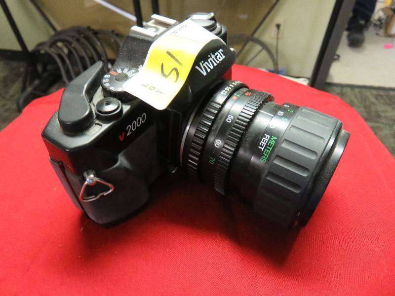 Vivitar v2000 camera