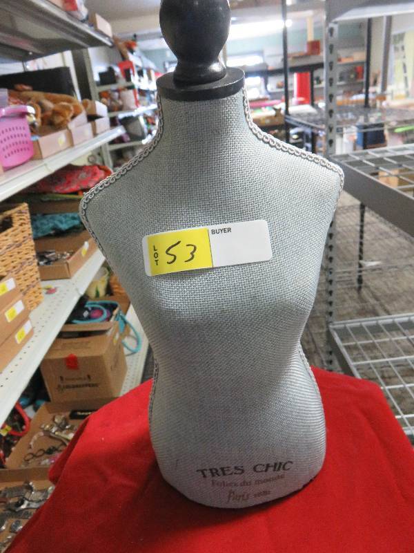 Mini Mannequin jewelry display