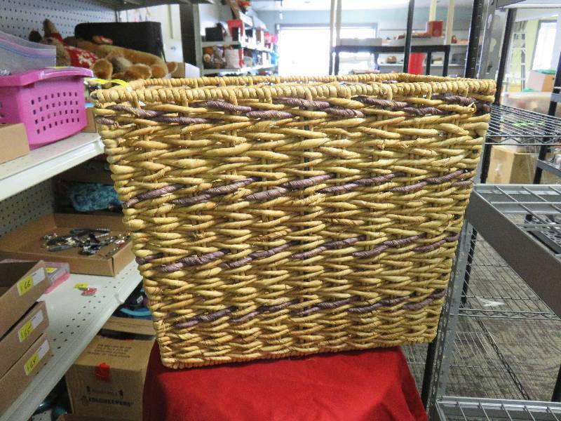 Wicker basket
