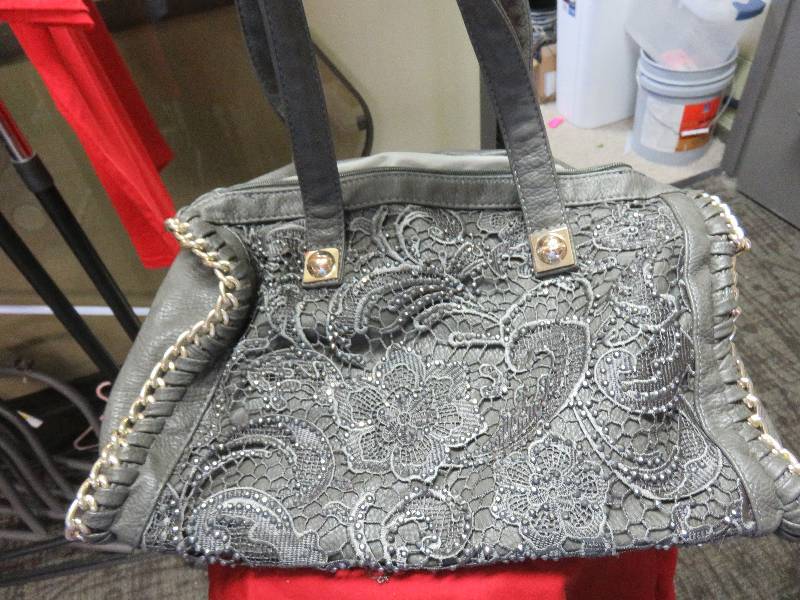 Purse lot