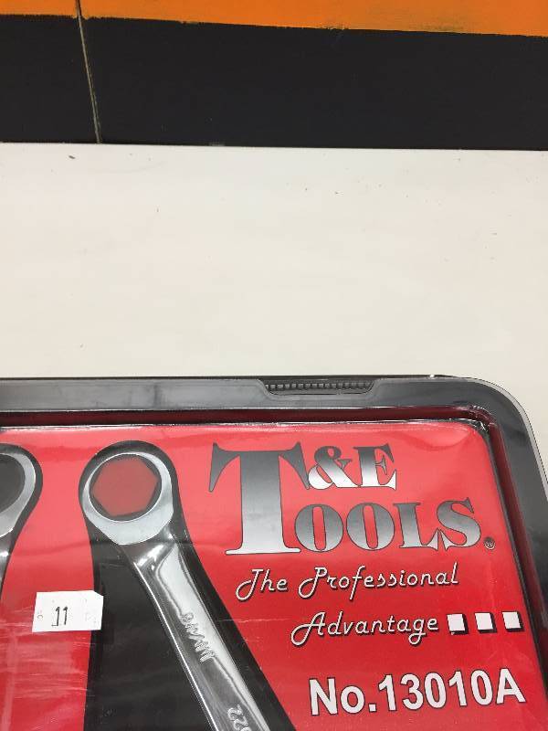 lot 11 image: T&E 10PC GEAR RATCHETING WRENCH SET