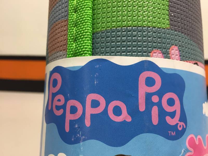lot 44 image: PEPPA PIG MEGA MAT, 61 X 47