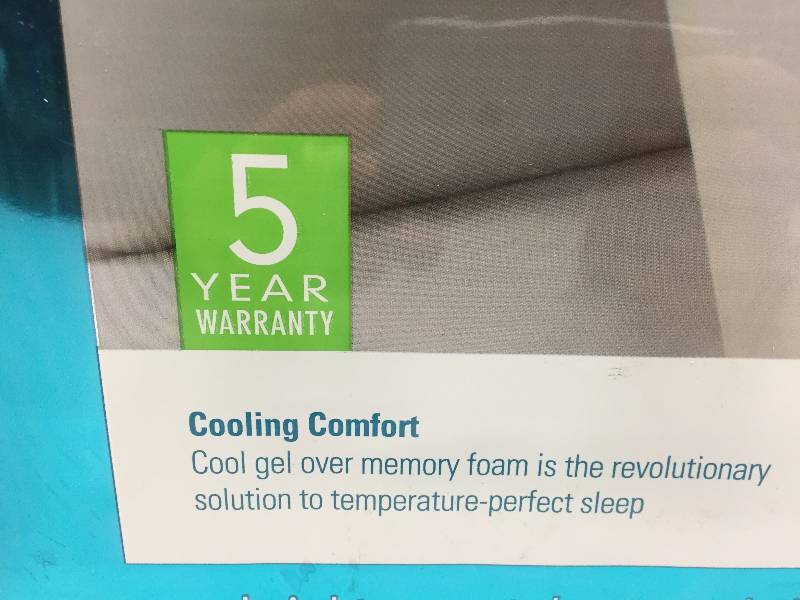 lot 56 image: COMFORT REVOLUTION COMFORT PLUSH PILLOW